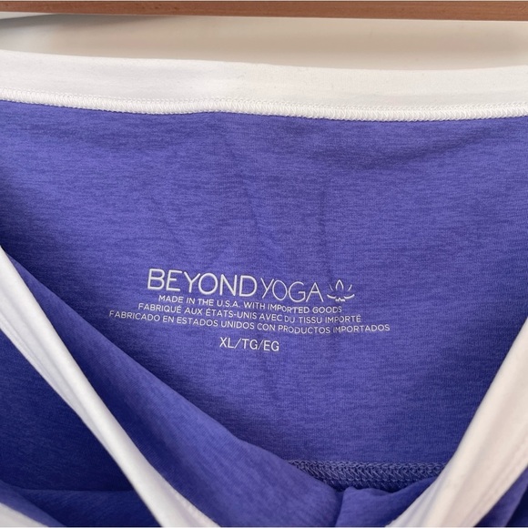 Beyond Yoga Purple Leggings with White Accents - Picture 4 of 5
